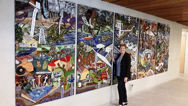 sandy robertson mosaic artist teacher ozmosaics